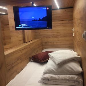 Camera economica con letto king size